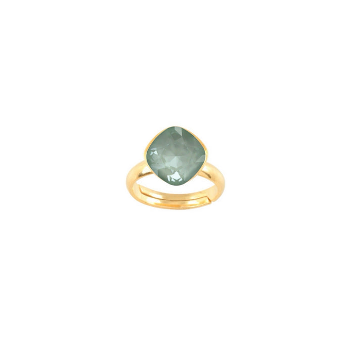 Clara // Mint