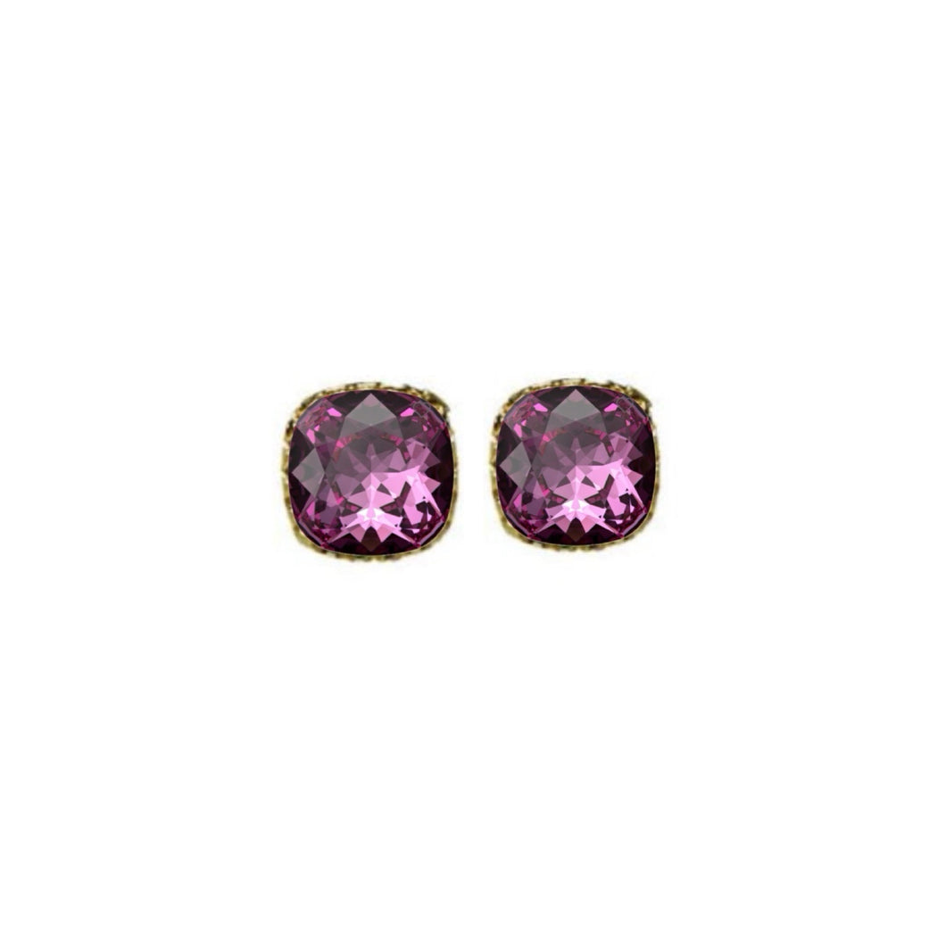 Mona // Plum
