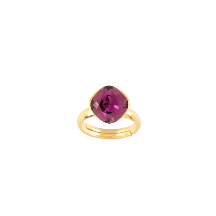 Clara // Berry